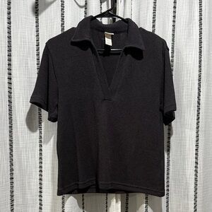 🦋 3/$15🛍️ H&M Black Knit Polo Shirt